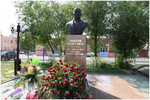 Төлеген Медетбаев мүсіні, 2015 жыл